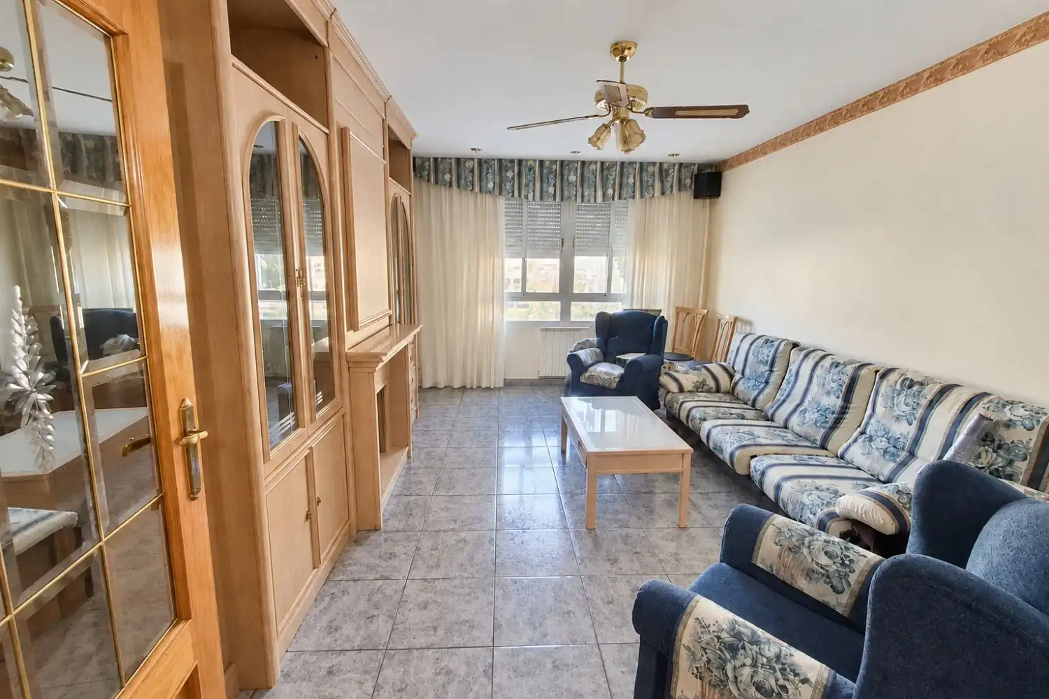 Sala de estar de Piso en venta en La Roda, Albacete