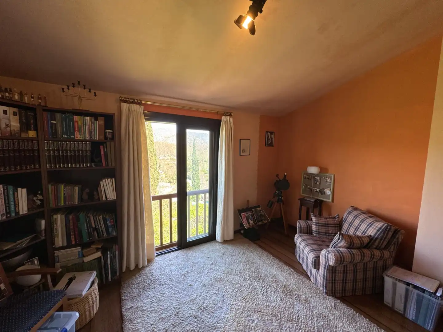 Sala d'estar de Casa o xalet en venda en Olivella amb Calefacció, Jardí privat i Terrassa