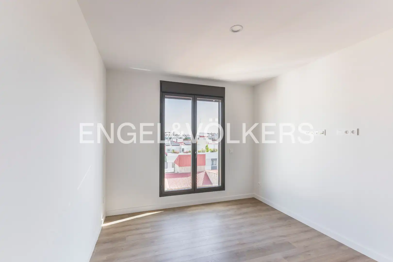 Habitación de Piso de alquiler en Madrid con Aire acondicionado, Calefacción y Jardín privado