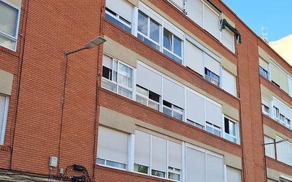 Vista exterior de Pis en venda en Valladolid Capital amb Terrassa