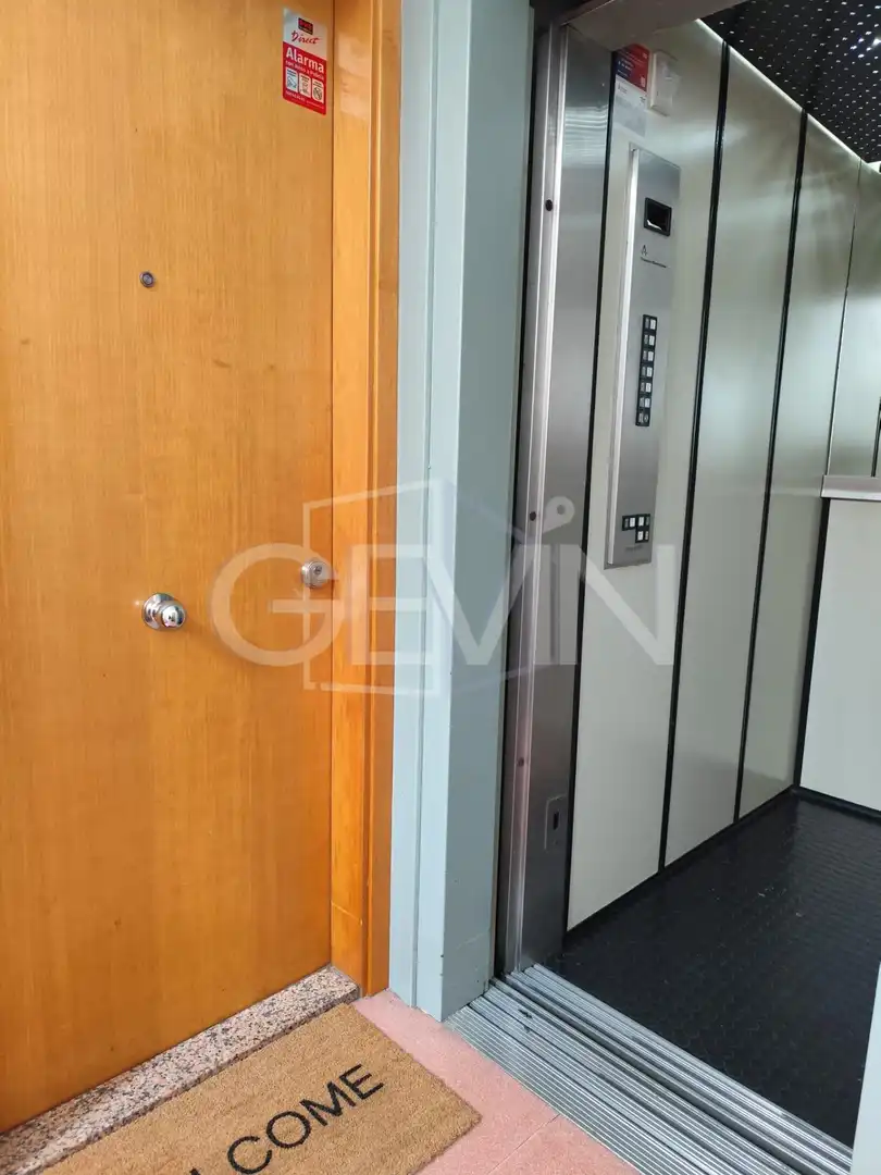 Flat for sale in Santa Perpètua de Mogoda  with Air Conditioner, Parquet flooring and Balcony