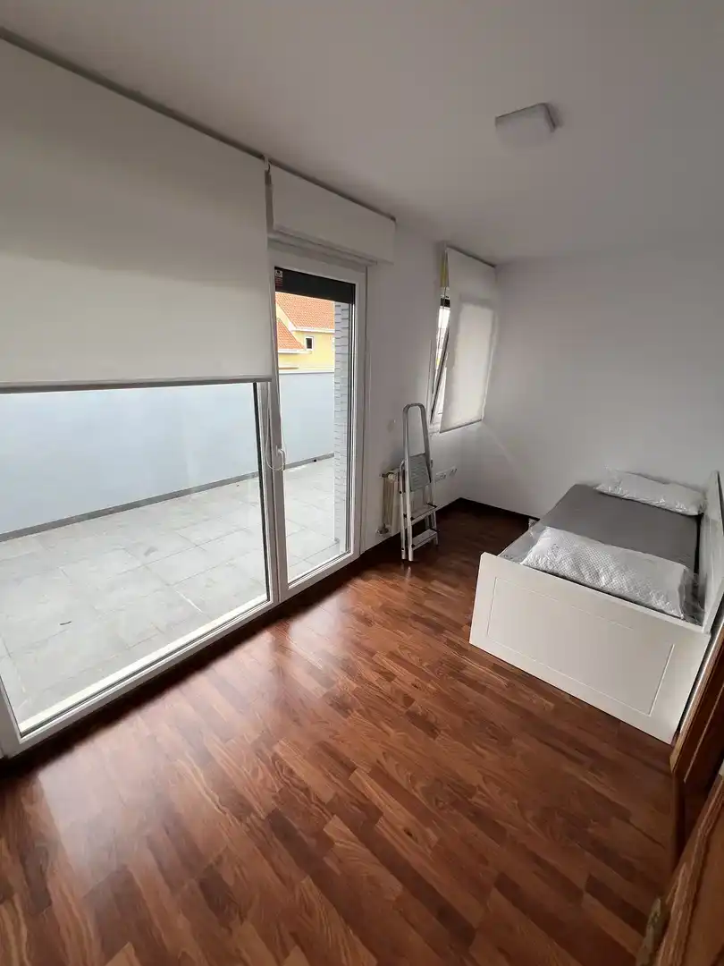 Terraza de Piso de alquiler en Miengo con Parquet, Trastero y Amueblado