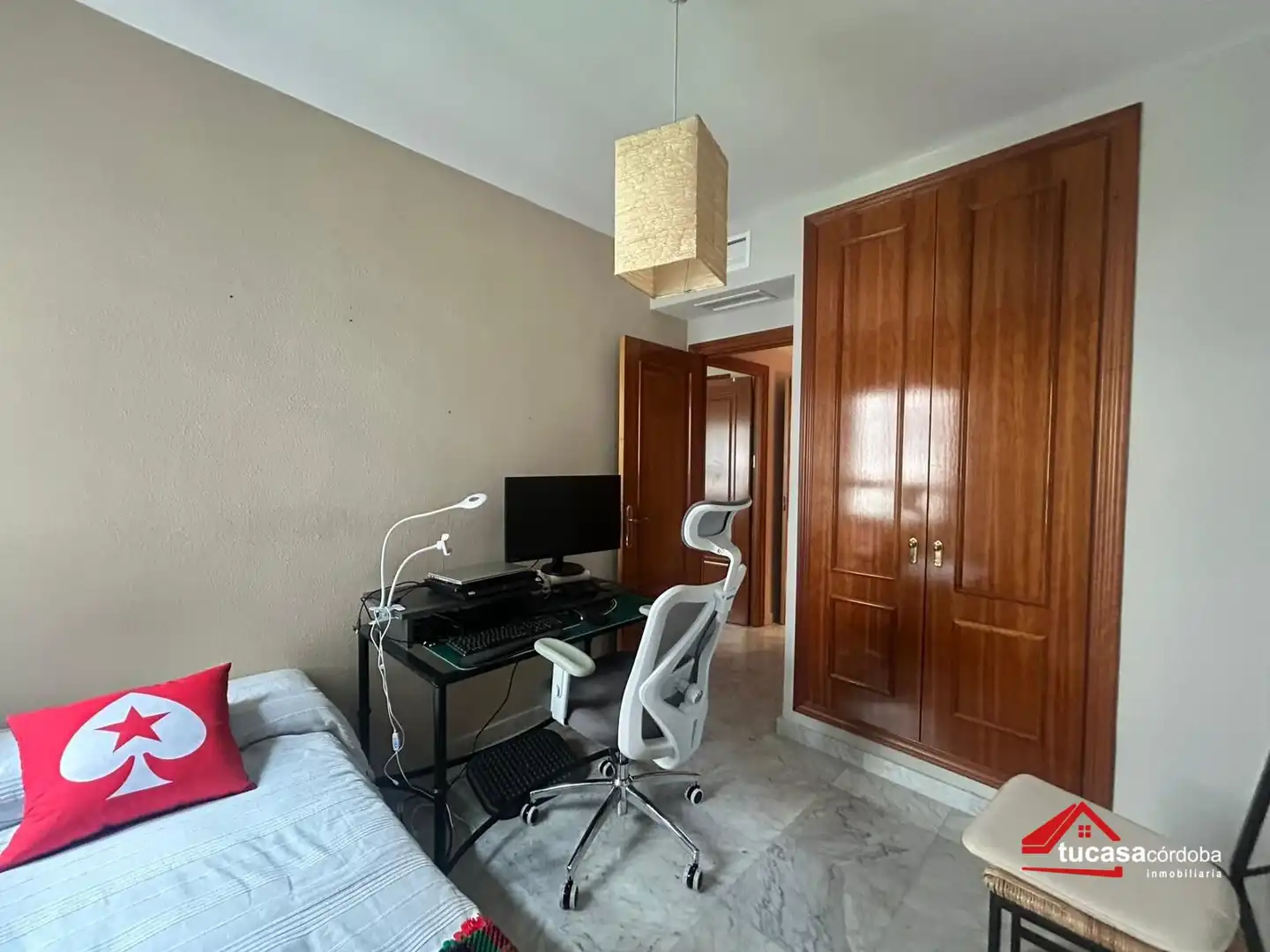 Habitación de Piso en venta en Córdoba con Aire acondicionado y Amueblado