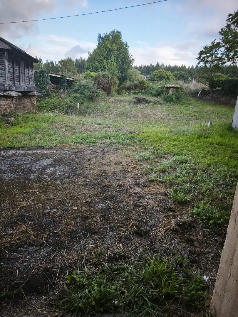 Casa aparellada amb jardí en venda a Lugar Outon, imagen 2