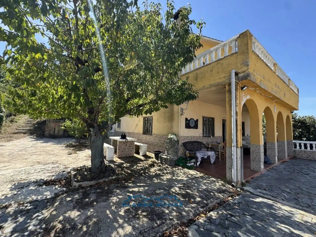 Casa con piscina en venta en Avenida Argimont 0, imagen 4
