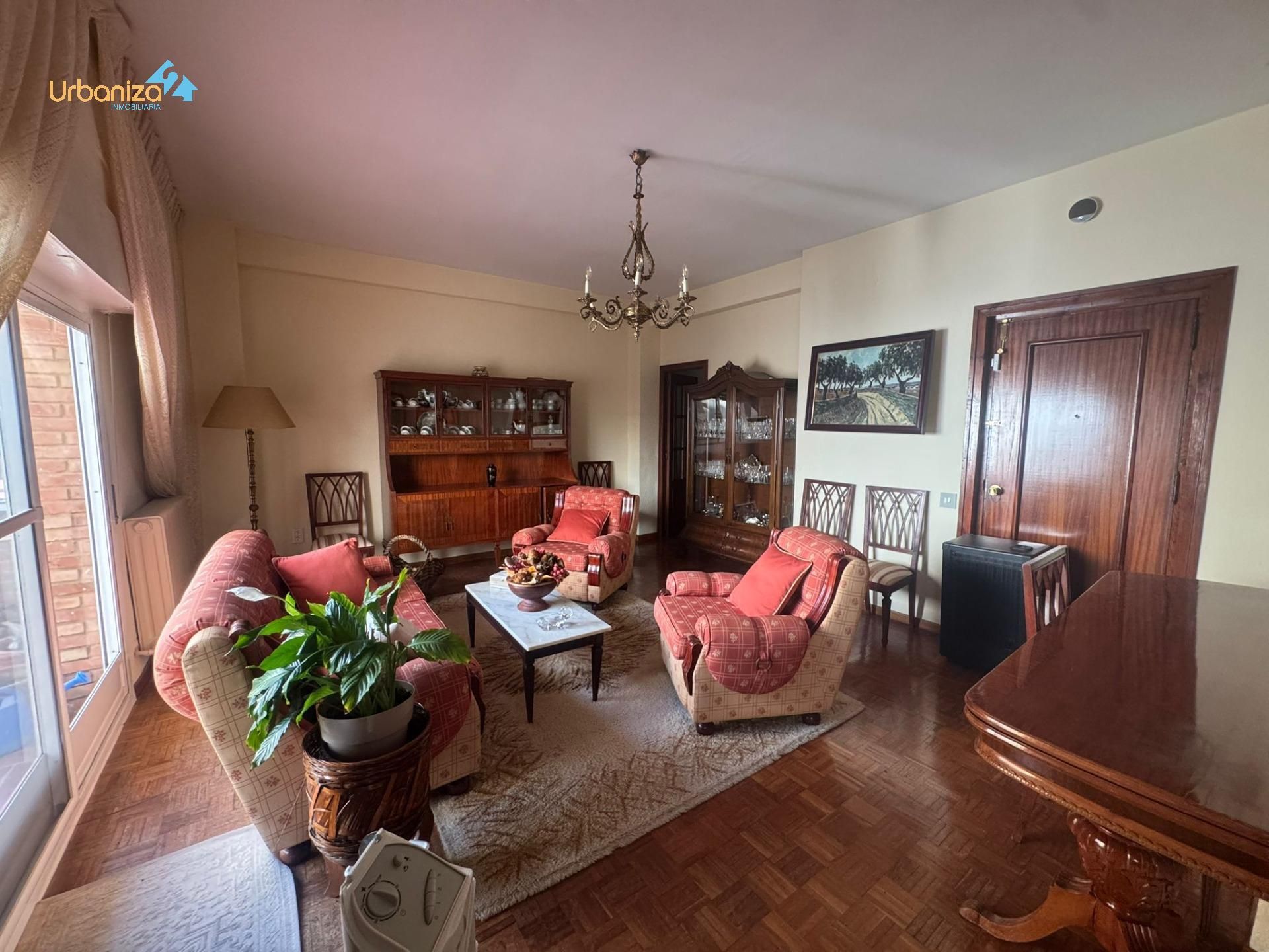 Sala d'estar de Pis en venda en Badajoz Capital amb Calefacció i Traster