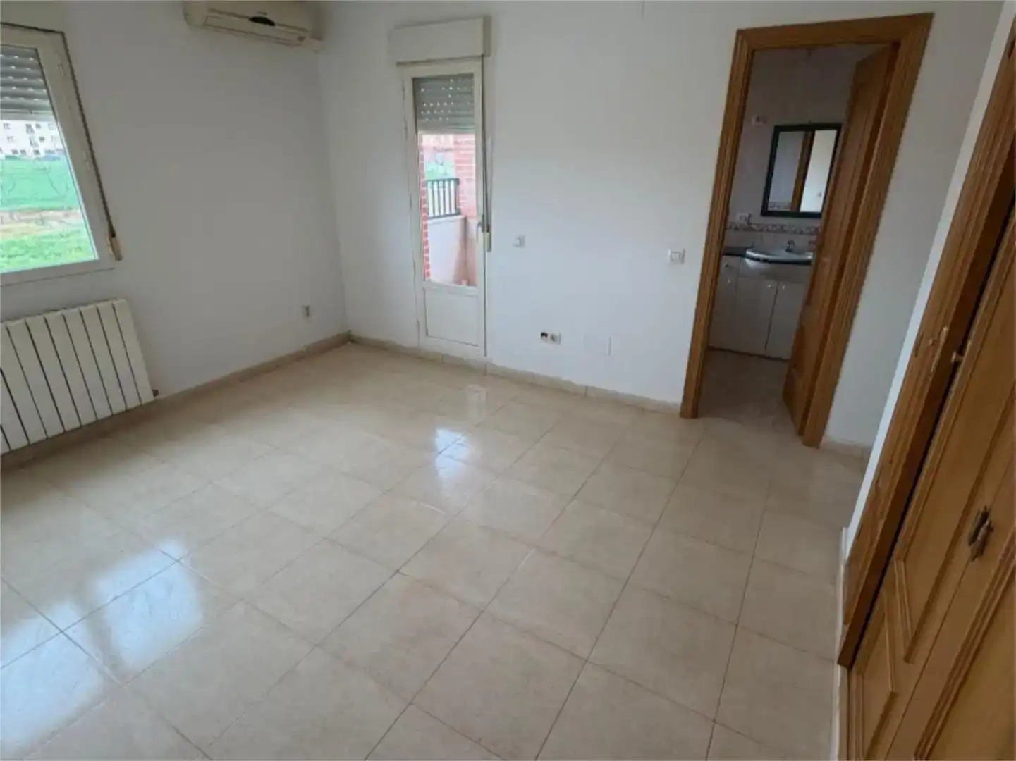 Casa o xalet en venda en Cedillo del Condado amb Piscina i Balcó