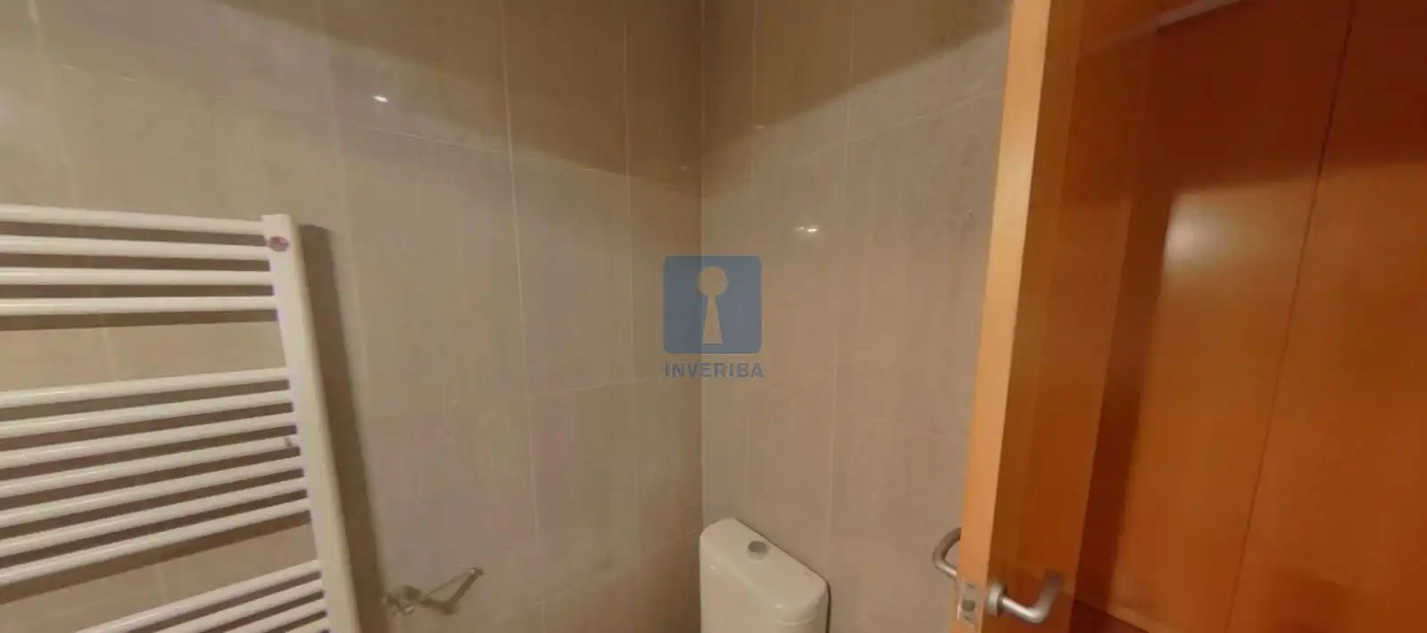 Baño de Casa adosada en venta en El Prat de Llobregat con Aire acondicionado, Calefacción y Terraza