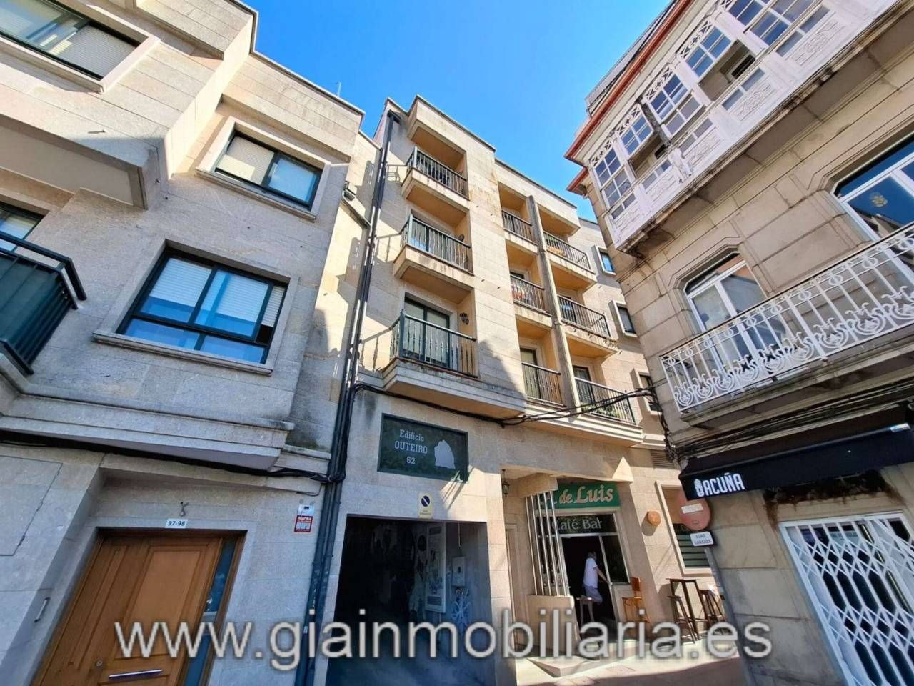 Vista exterior de Pis en venda en Marín amb Calefacció, Parquet i Traster