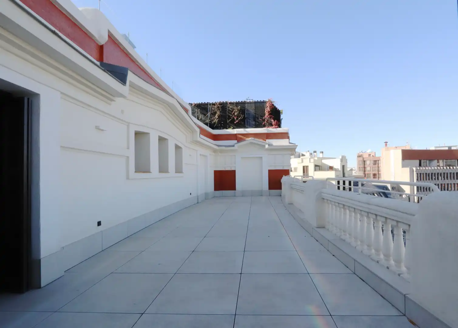 Vista exterior de Ático en venta en Madrid con Aire acondicionado, Calefacción y Jardín privado