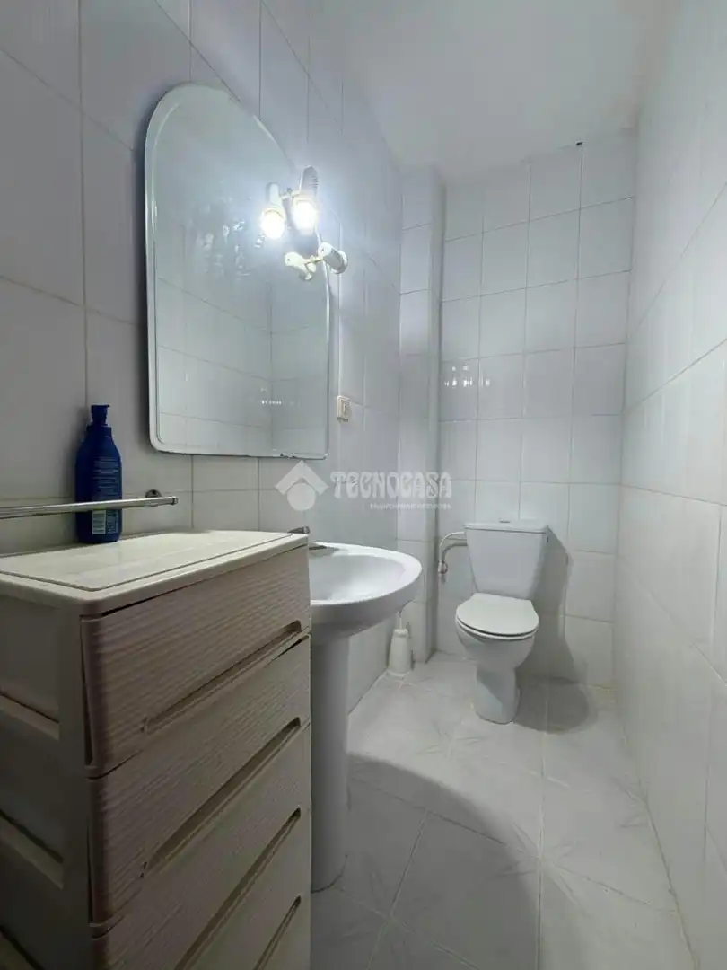 Baño de Casa adosada en venta en Mengíbar con Aire acondicionado, Amueblado y Balcón