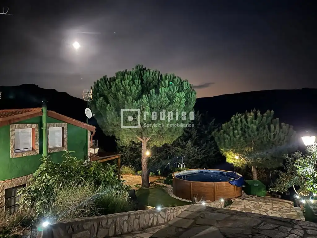Jardín de Casa o chalet en venta en Santa María de la Alameda con Aire acondicionado, Calefacción y Trastero