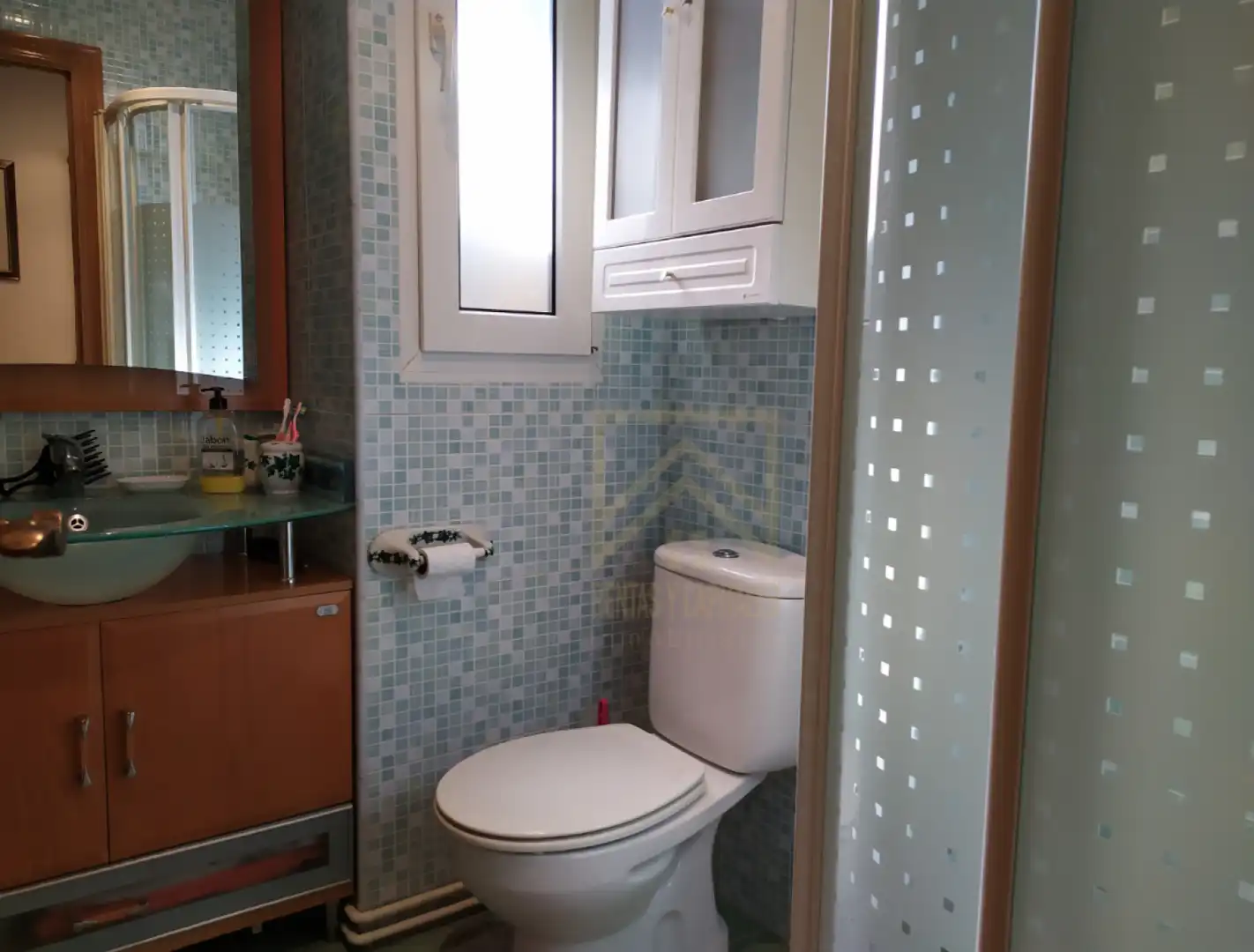 Badezimmer von Wohnung zur Miete in Santander mit Heizung und Möbliert