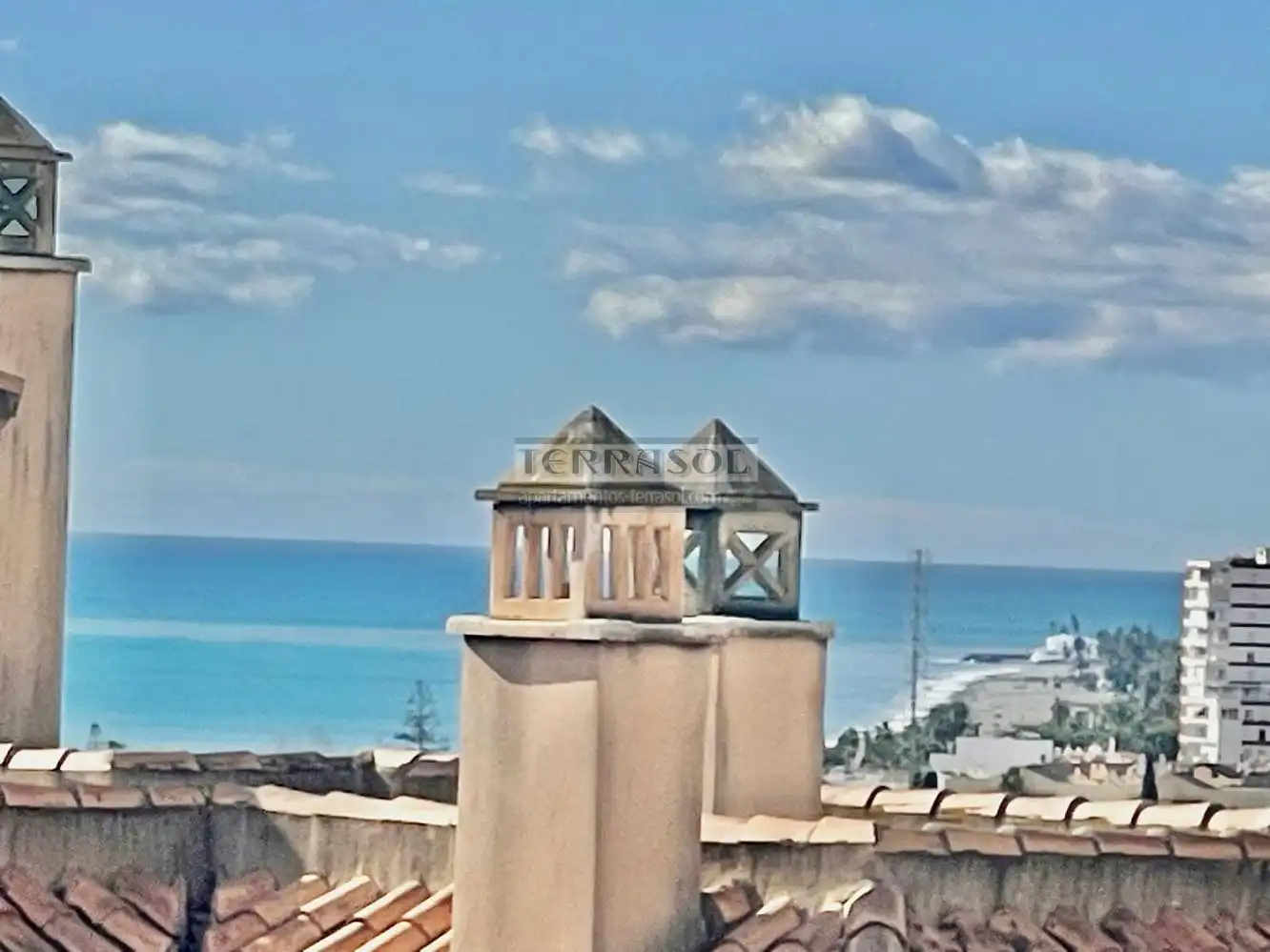 Vista exterior de Ático en venta en Vélez-Málaga con Aire acondicionado, Calefacción y Jardín privado