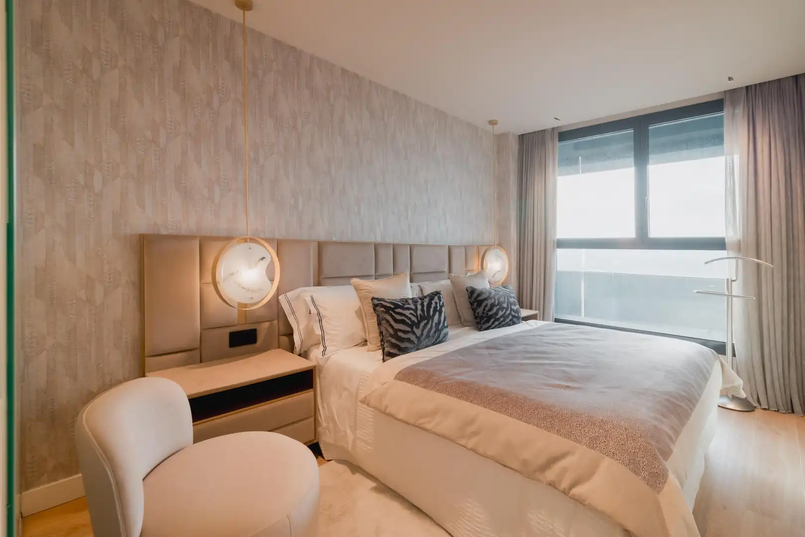 Habitación de Apartamento en venta en Madrid con Calefacción, Jardín privado y Piscina comunitaria