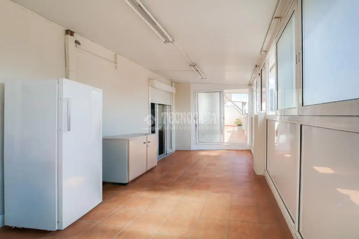 Piso en venta en L'Hospitalet de Llobregat con Aire acondicionado, Calefacción y Terraza
