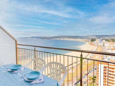 Flat with lift for sale in Passeig del Mar 3