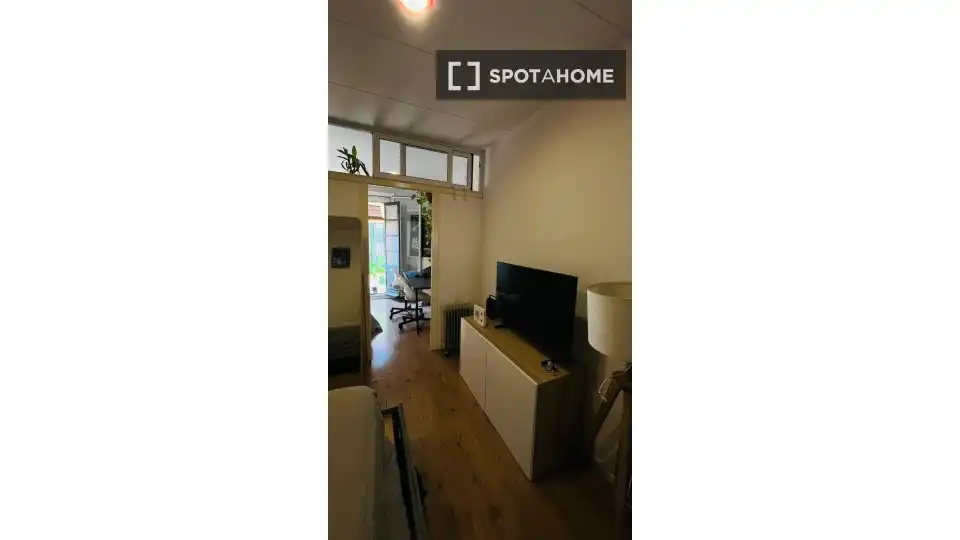Habitación de Piso de alquiler en Barcelona con Aire acondicionado, Calefacción y Amueblado