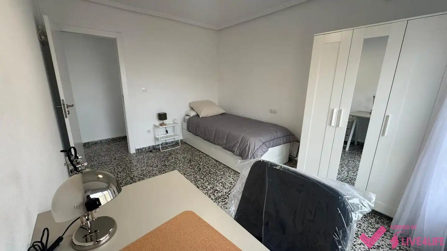 Zimmer in Mestre Marçal, Torrefiel