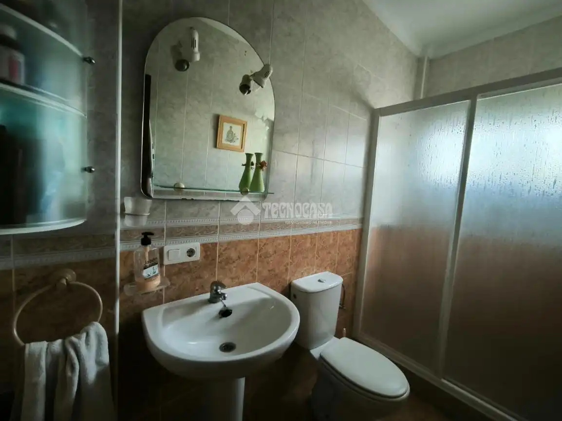 Bathroom of Detached homes for rent in Trigueros  with Balcony