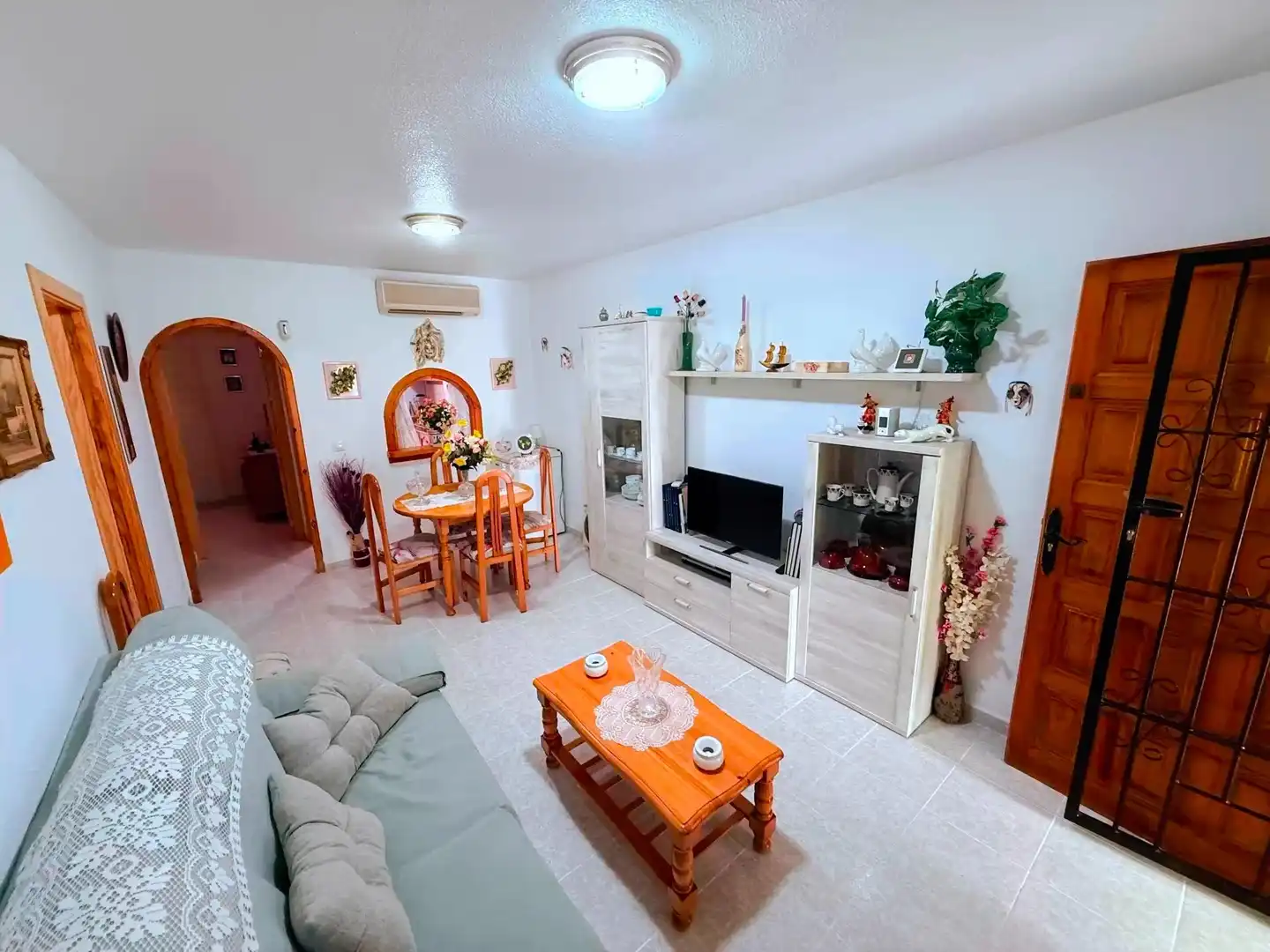 Sala de estar de Casa adosada en venta en Los Alcázares con Aire acondicionado y Alarma