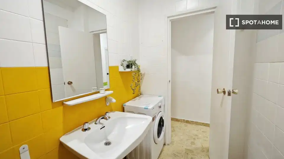 Baño de Piso de alquiler en Cartagena con Aire acondicionado, Calefacción y Amueblado