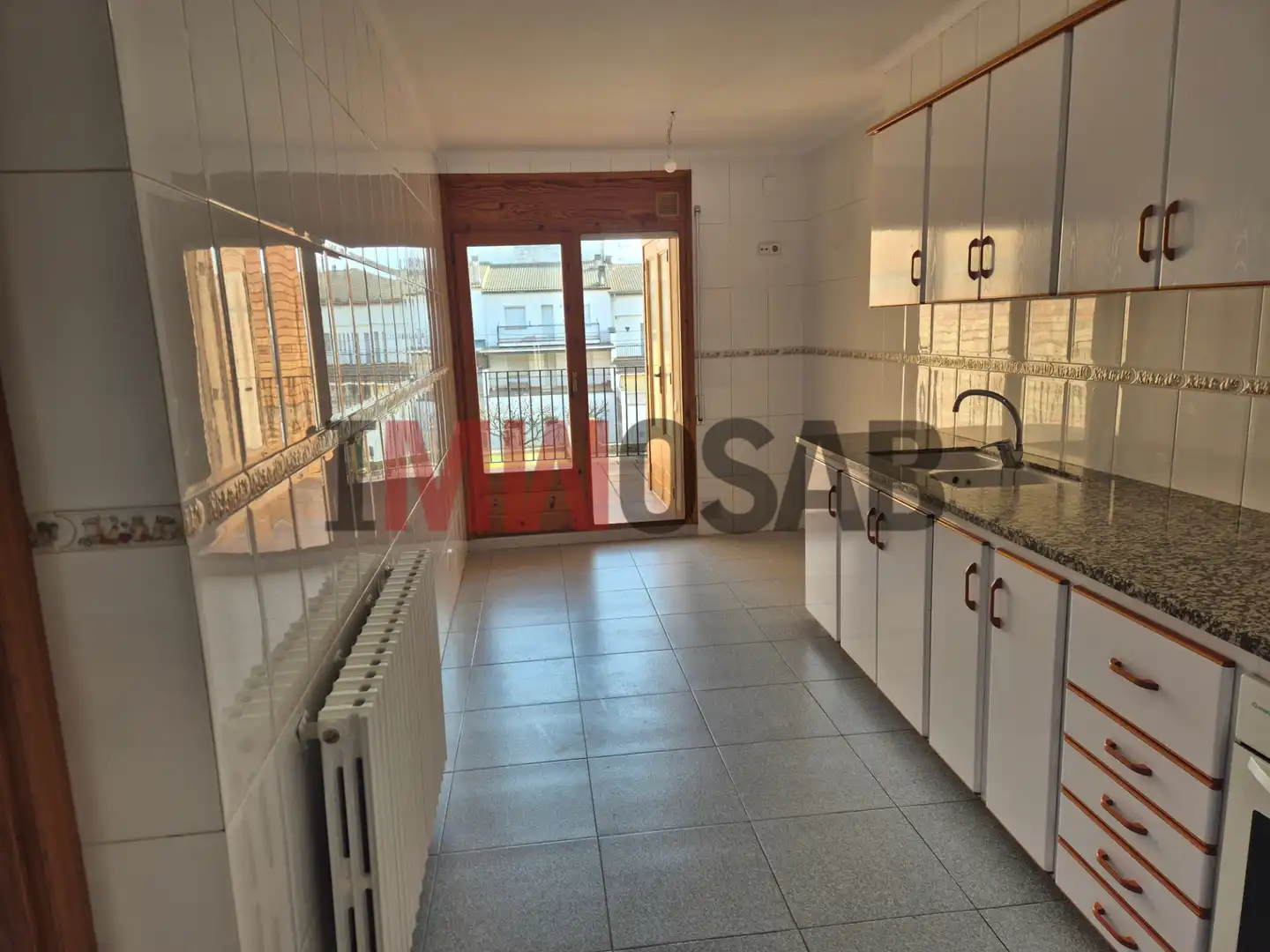 Cuina de Casa adosada en venda en Prats de Lluçanès amb Calefacció, Jardí privat i Terrassa