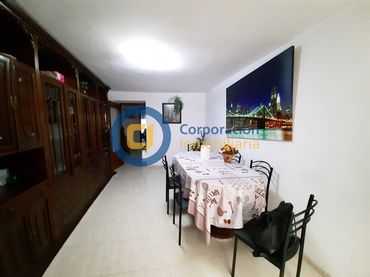 Casa con balcón en venta en Puerto Lumbreras