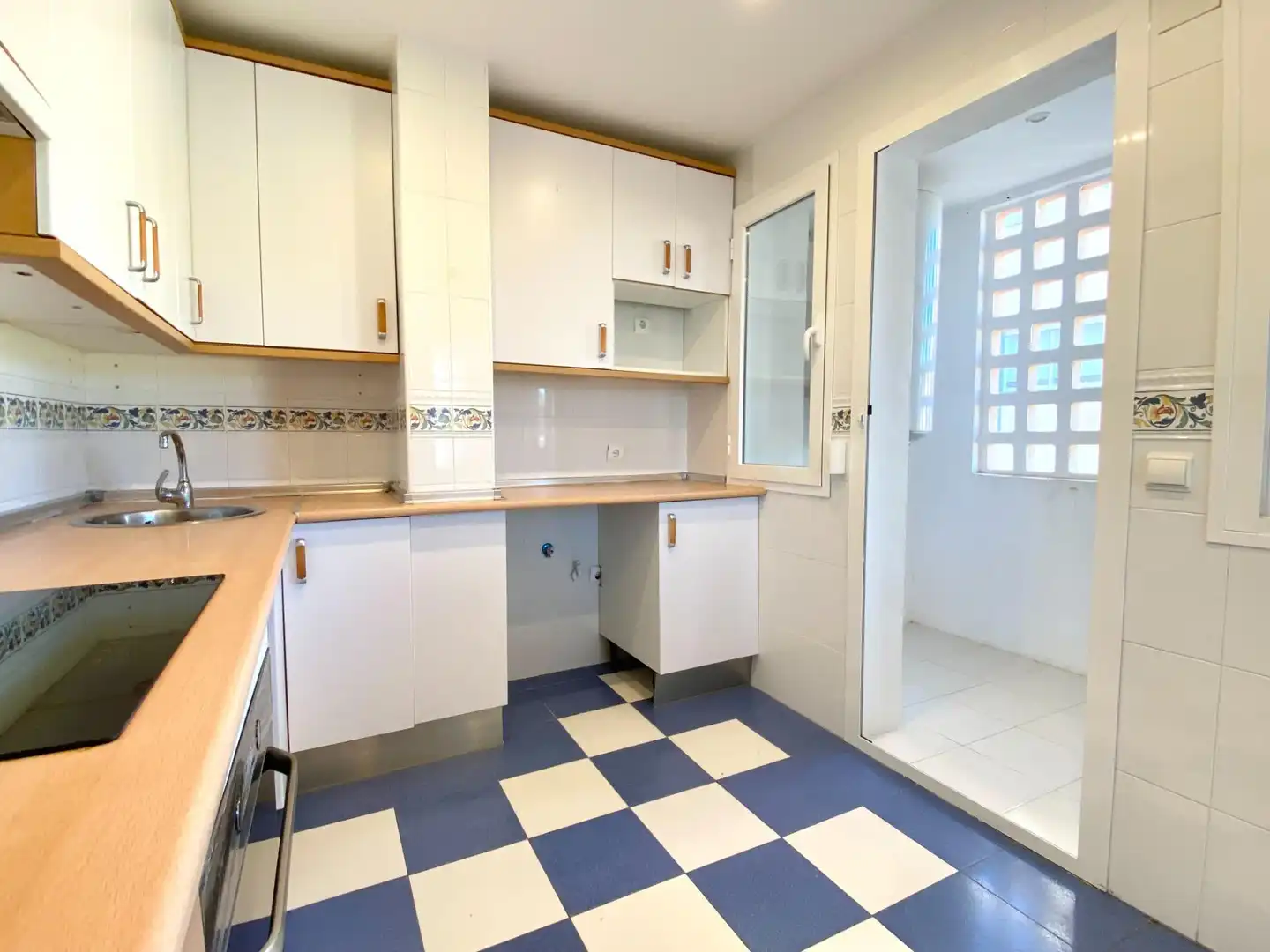 Cocina de Piso en venta en Mijas con Terraza y Piscina comunitaria