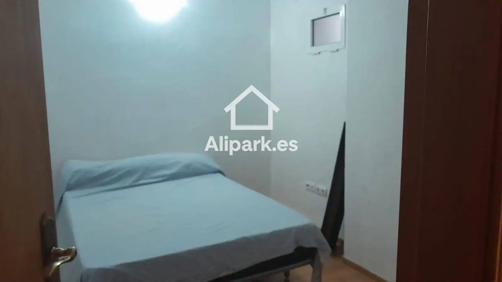 Dormitori de Oficina en venda en Alicante / Alacant amb Terrassa