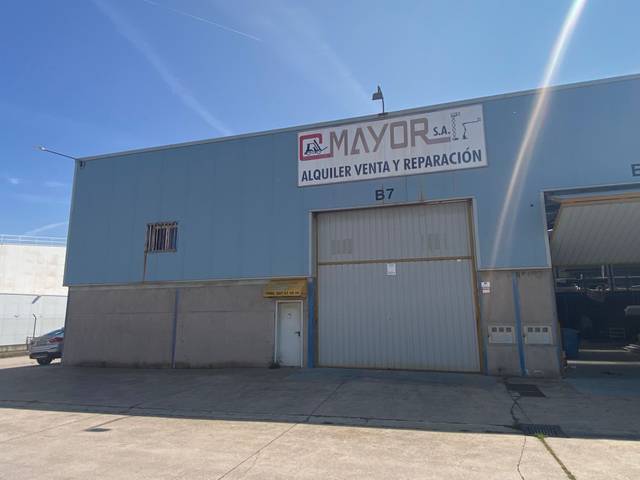 Nave industrial en Venta en Calle Condado de Treviño en Villalonquéjar