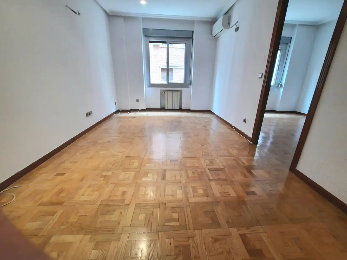 Schlafzimmer von Wohnung zur Miete in Madrid mit Klimaanlage, Heizung und Parkett