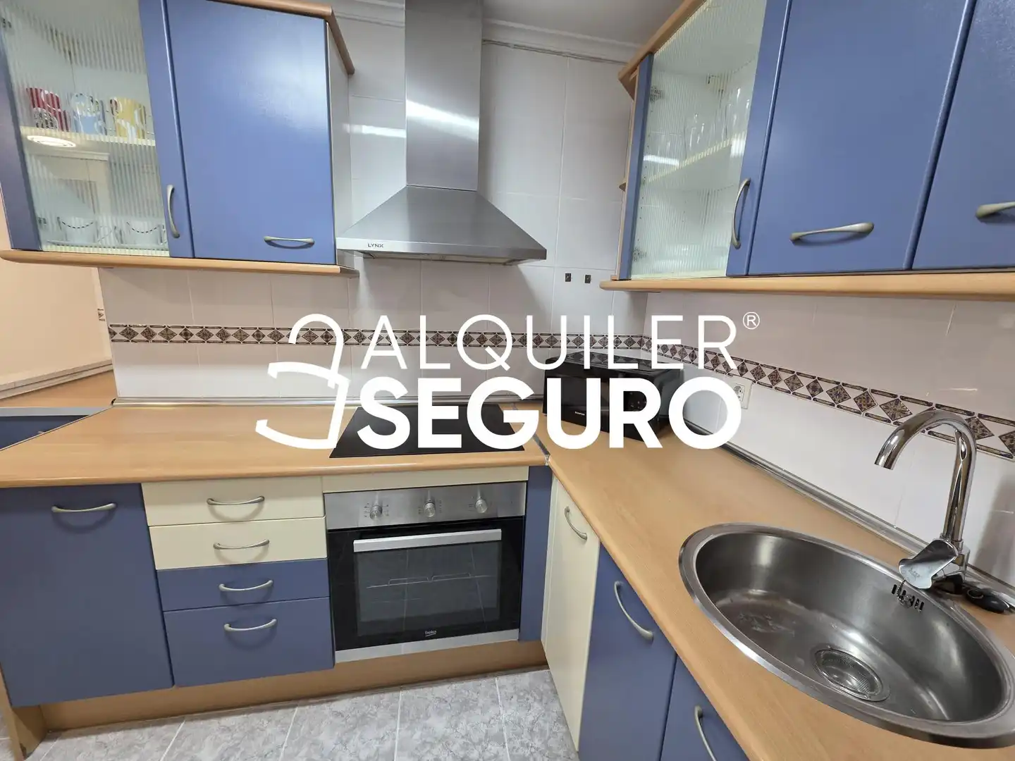 Cocina de Piso de alquiler en Burgos con Calefacción, Terraza y Trastero