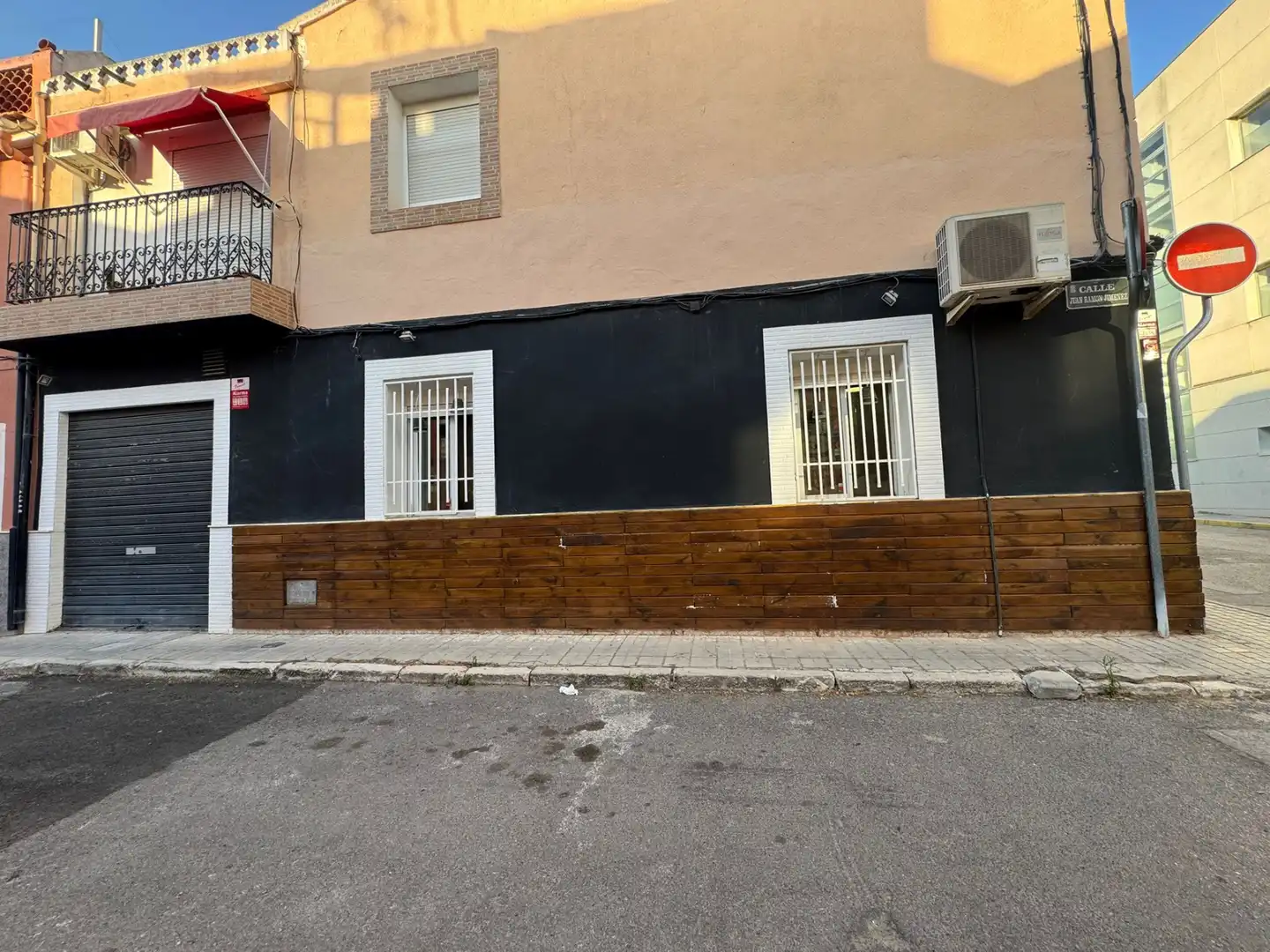 Exterior view of Houses for sale in Villena  with Balcony