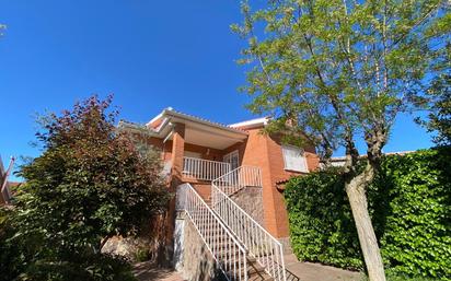 Vista exterior de Casa o xalet en venda en Pioz amb Terrassa