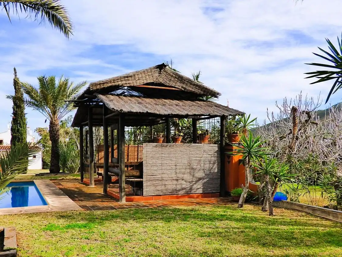 Casa rústica amb jardí en venda a Carrer Lago Aral 73, imagen 6