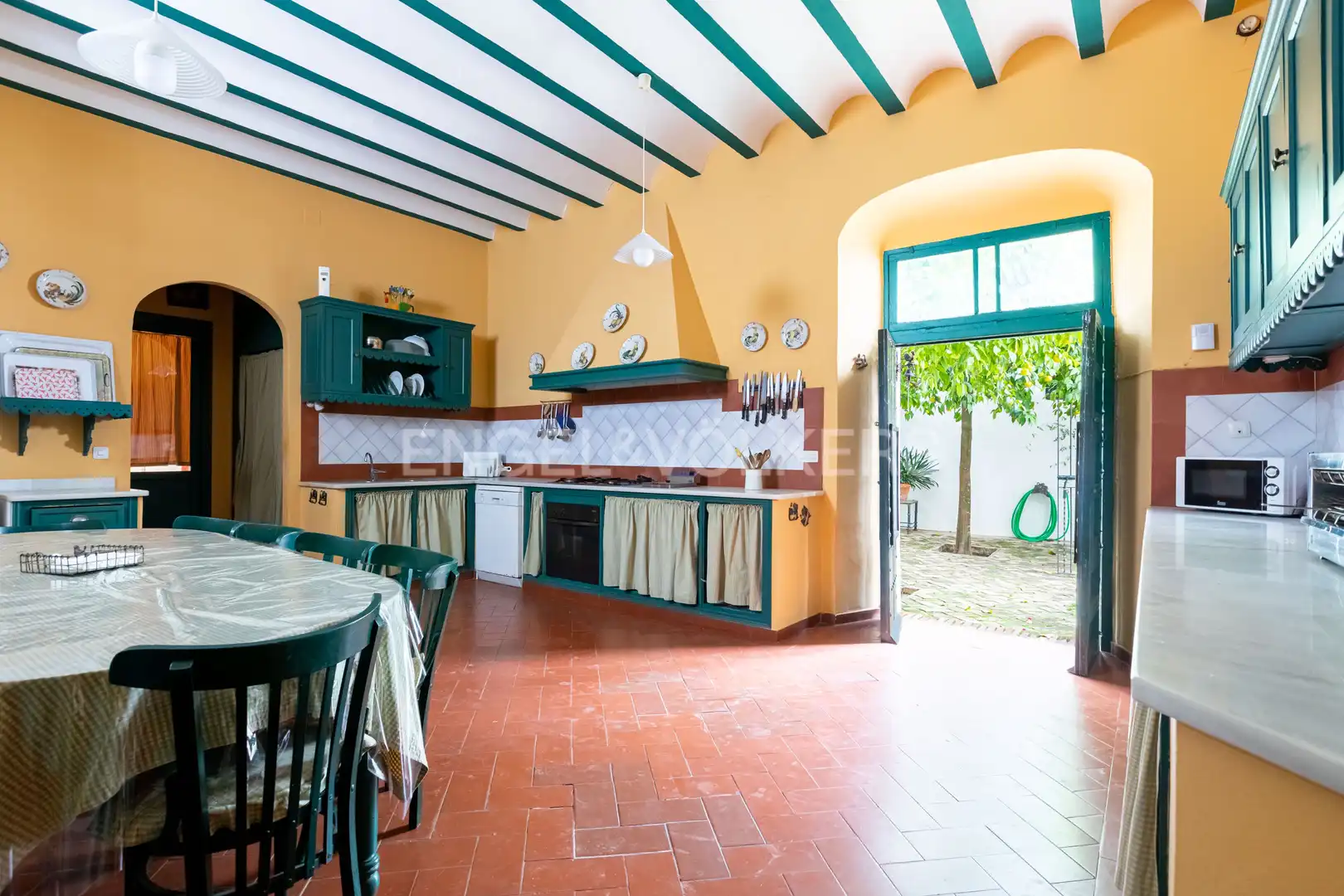 Cocina de Casa o chalet en venta en Umbrete con Calefacción, Jardín privado y Piscina