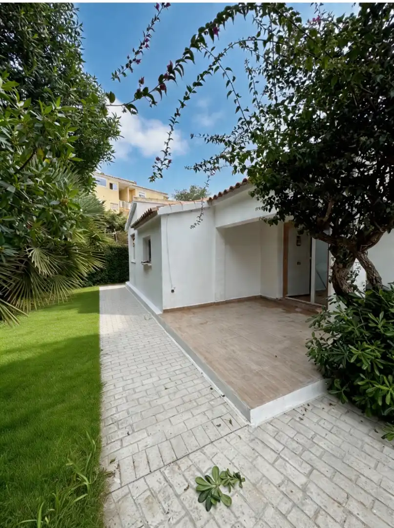 Vista exterior de Casa o xalet de lloguer en Dénia amb Aire condicionat, Calefacció i Jardí privat