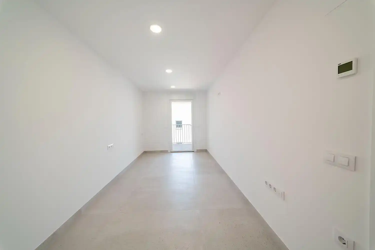 Wohnung zur Miete in  Zaragoza Capital mit Klimaanlage und Balkon
