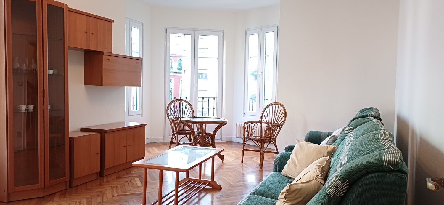 Living room of Flat to rent in Gijón   with Heating and Swimming Pool
