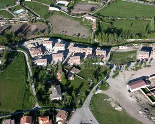 Vista exterior de Casa adosada en venda en Sigüenza amb Jardí privat, Traster i Moblat