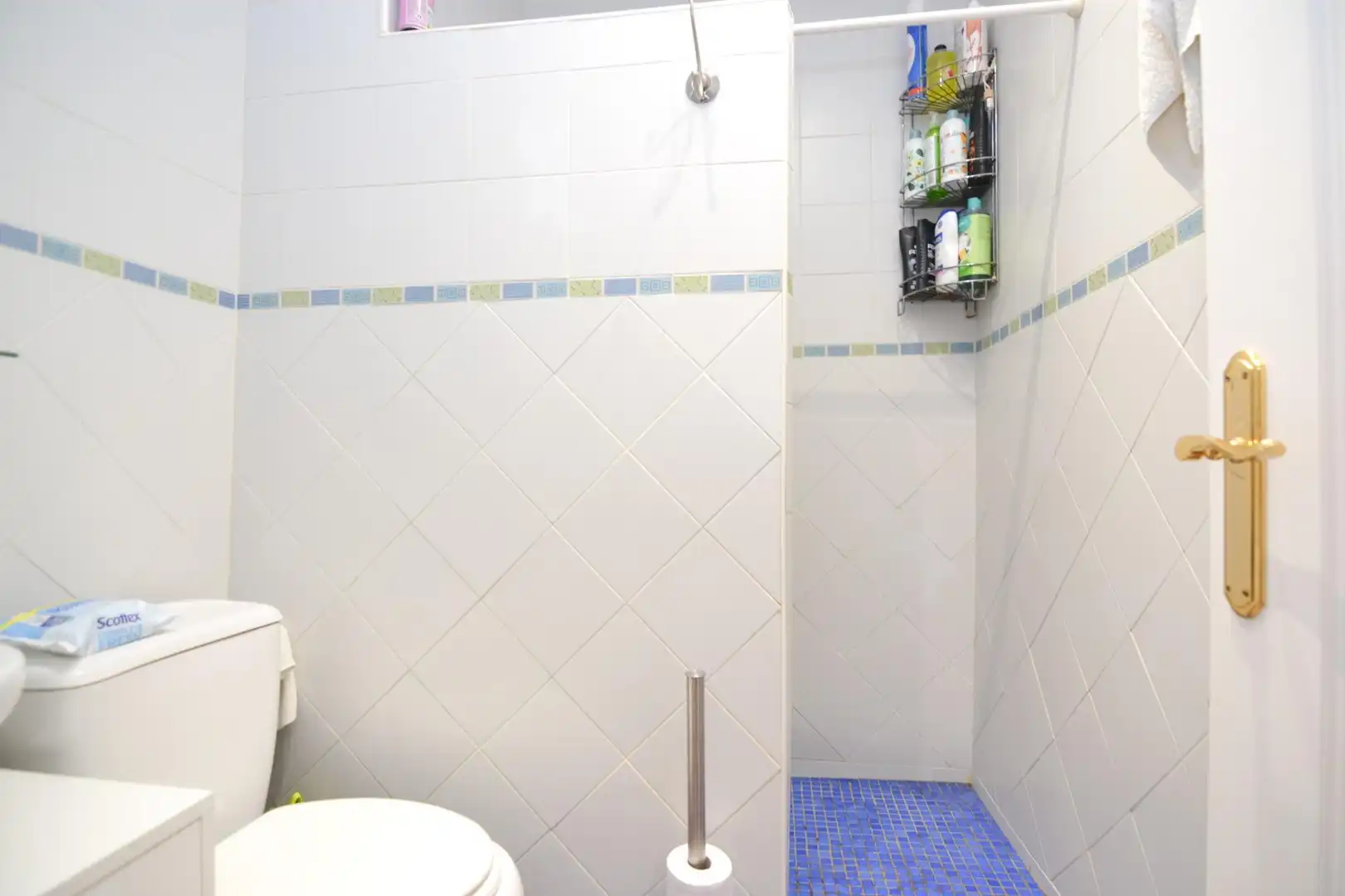 Baño de Planta baja en venta en Móstoles con Calefacción, Parquet y Terraza