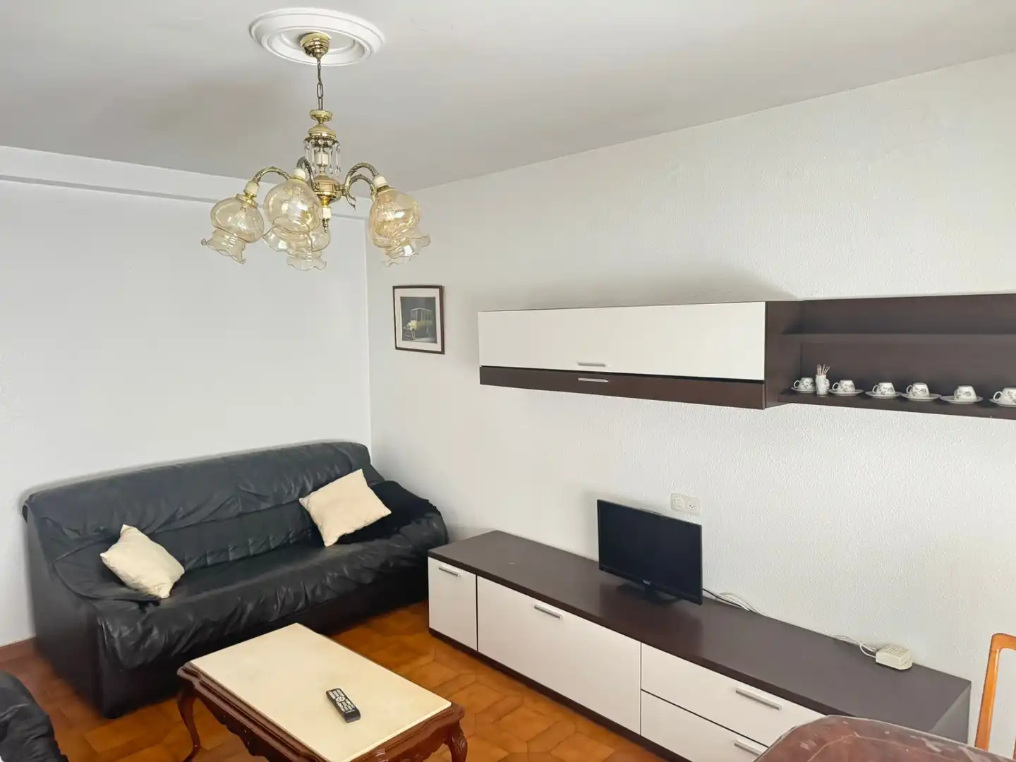 Sala de estar de Casa o chalet en venta en Valverde de la Virgen con Calefacción y Terraza