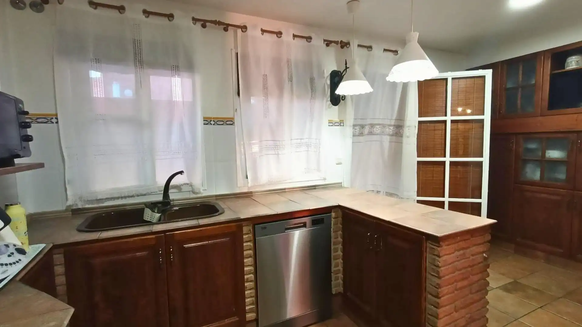 Kitchen of Detached homes for sale in San Fernando