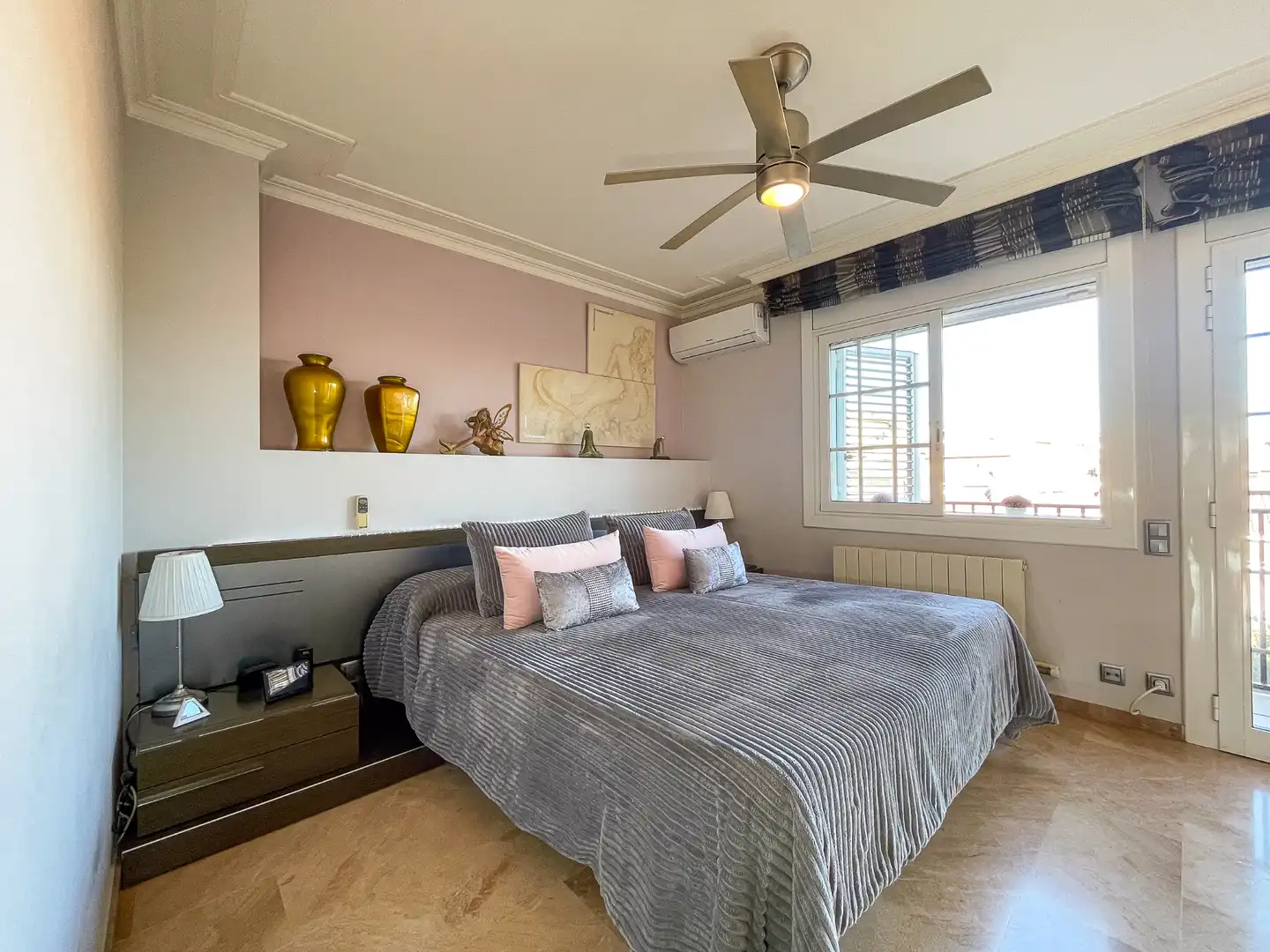 Habitación de Casa adosada en venta en Mataró con Aire acondicionado, Calefacción y Jardín privado
