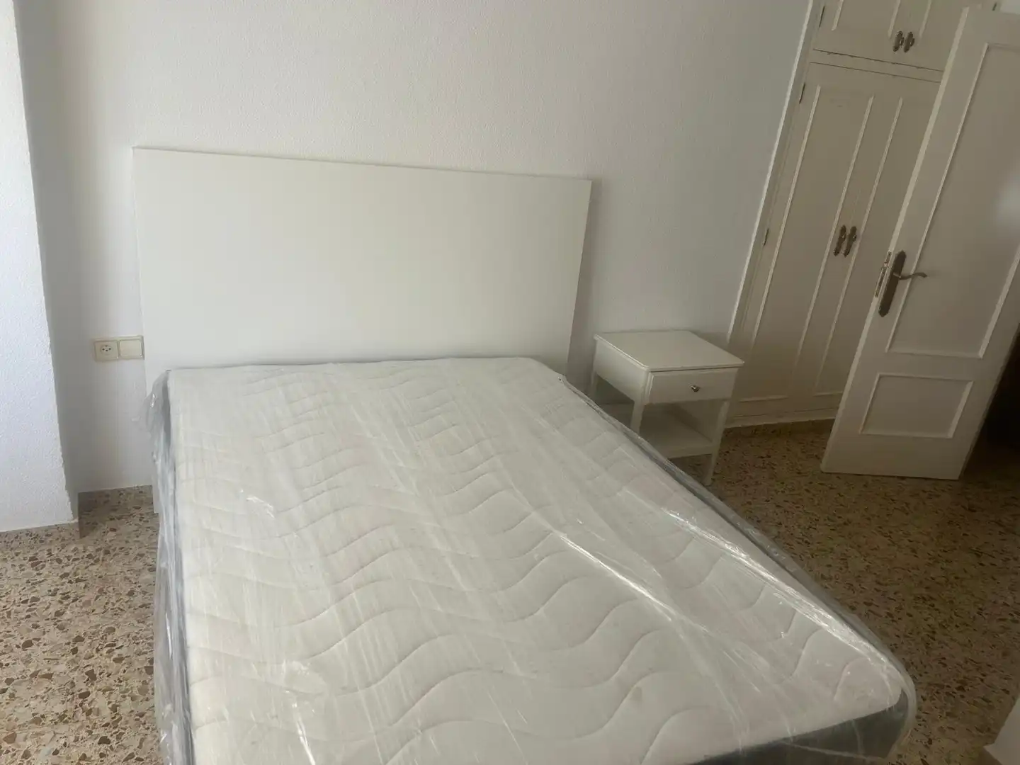 Dormitori de Pis de lloguer en Murcia amb Aire condicionat, Calefacció i Moblat