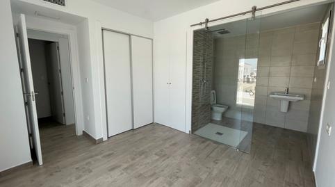 Foto 5 de Casa adosada en venda a Calle Malta, Monte y Mar, Alicante