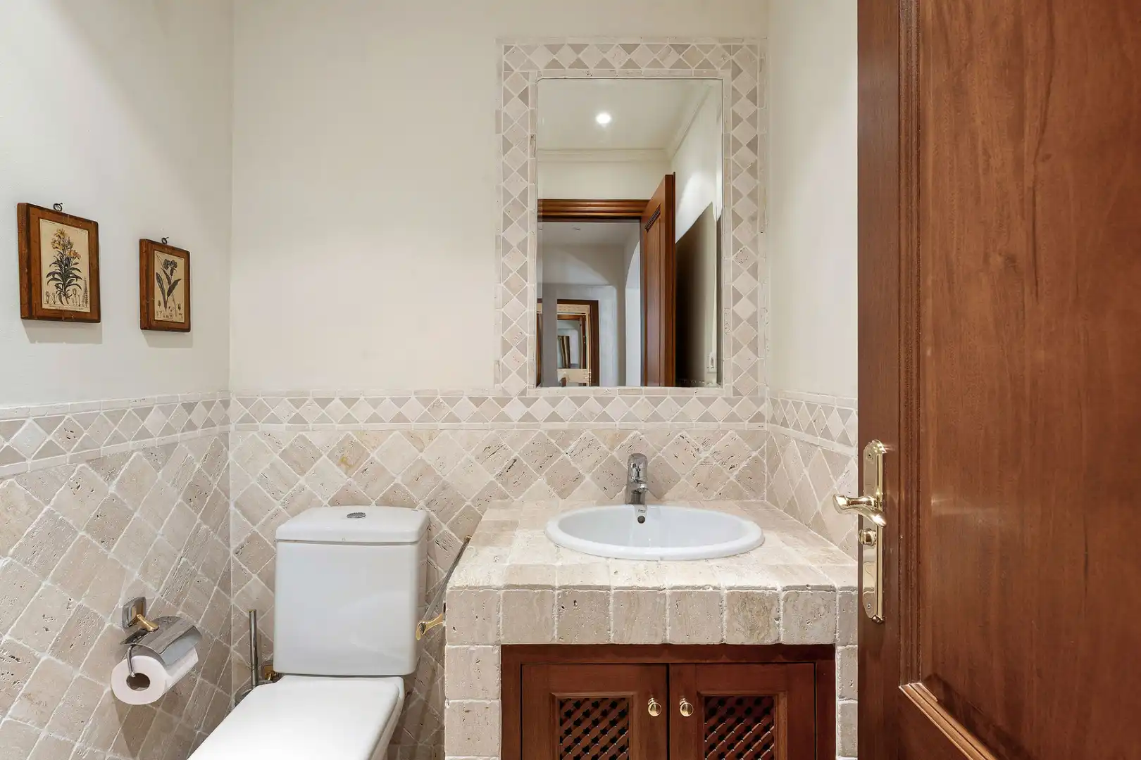 Bathroom of Attic for sale in Marbella  with Air Conditioner, Terrace and Storage room