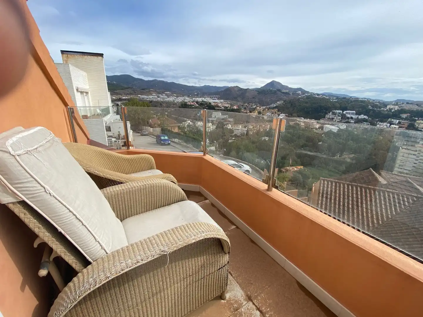 Houses for sale in Calle Sierra de Yeguas, Limonar
