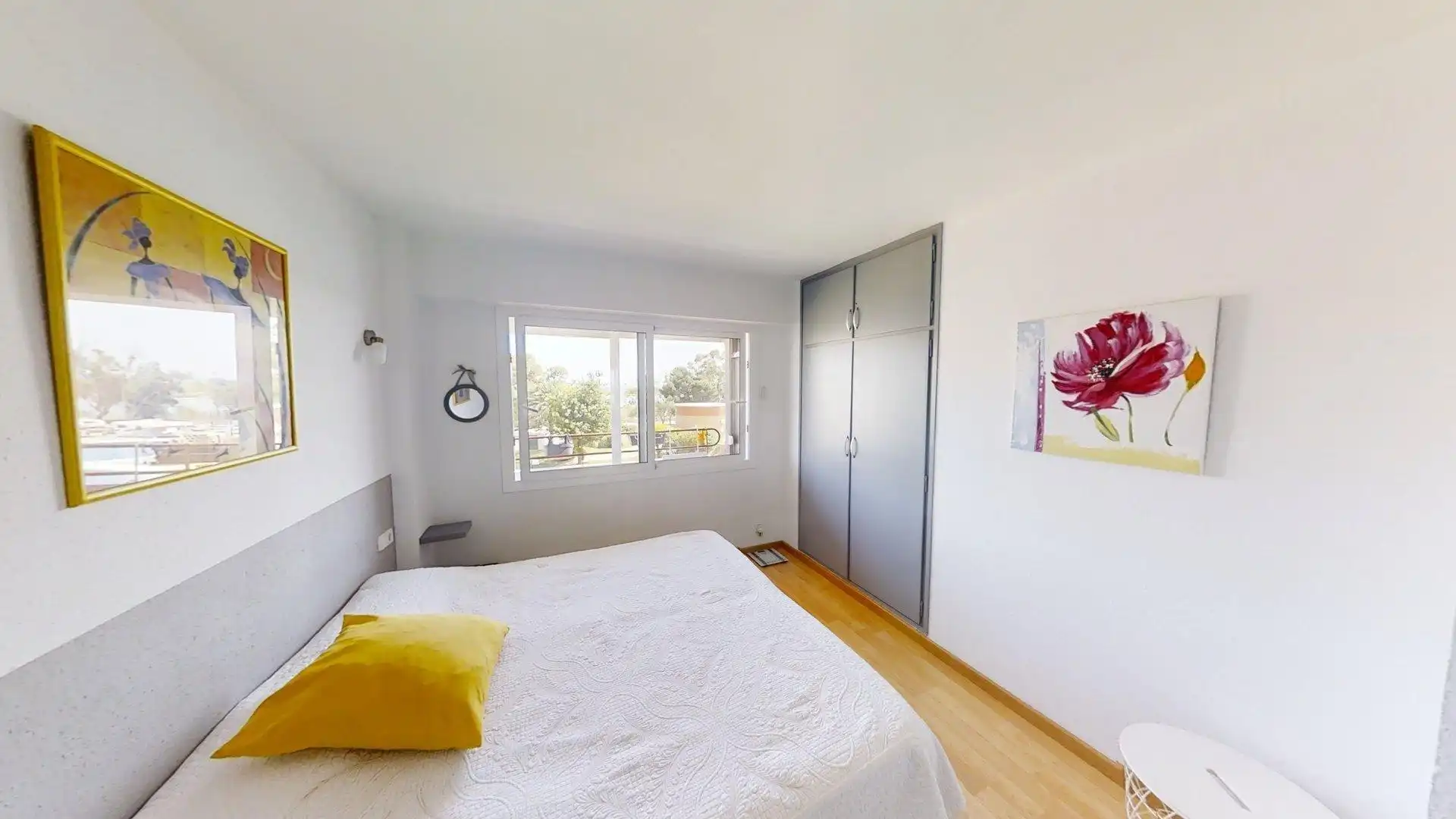 Dormitori de Apartament en venda en Roses amb Jardí privat, Terrassa i Balcó